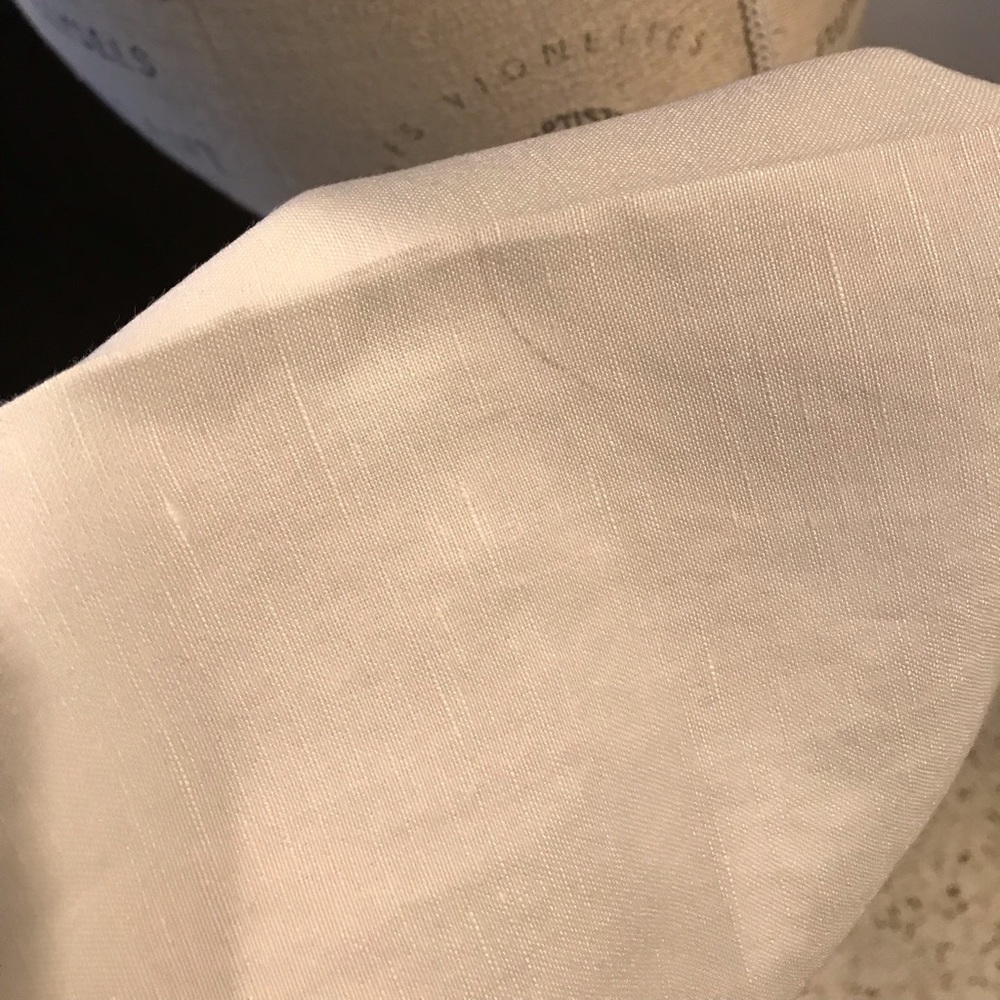 White linen jacket - Picture 2 of 6